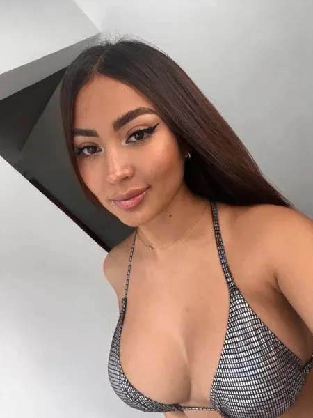 carolondon OnlyFans creator with wild content