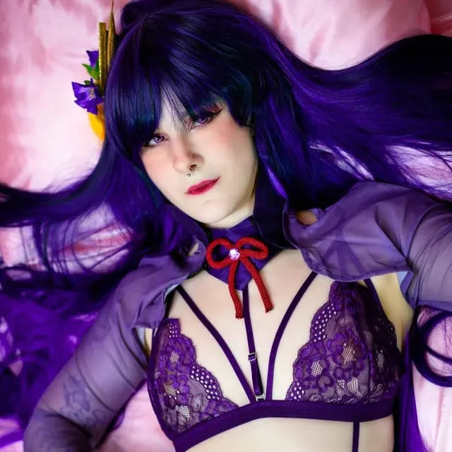 Cel OnlyFans creator with lewd sets