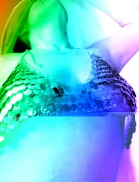 Chells OnlyFans profile with enticing personality