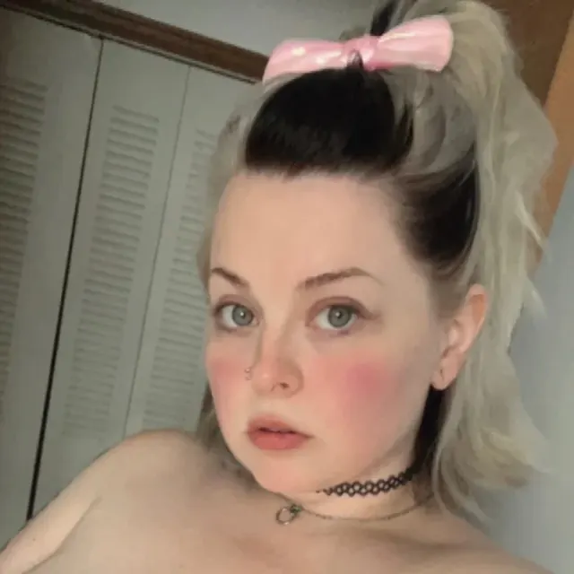 Princess Kitten OnlyFans creator with a curvy figure