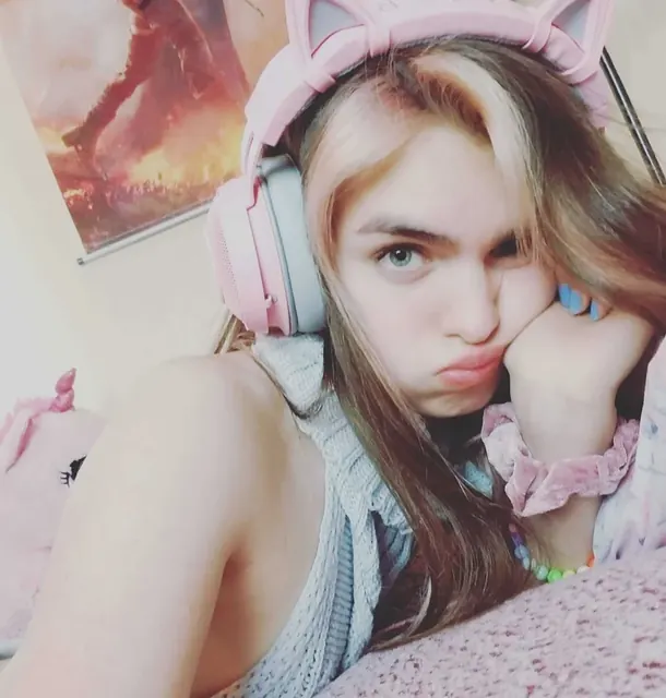 Nicole OnlyFans gamer girl cosplay