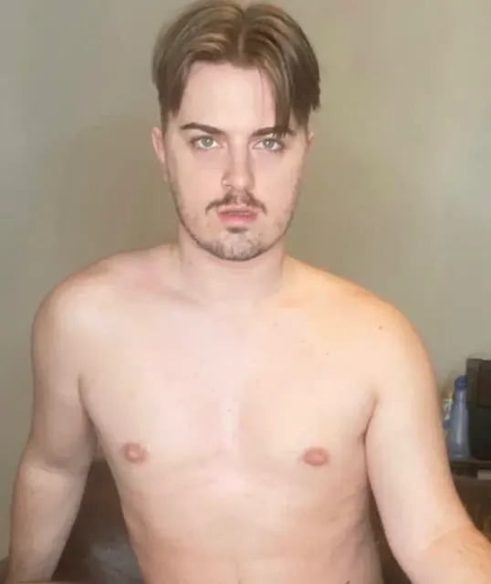 Chicagoblonde OnlyFans male creator