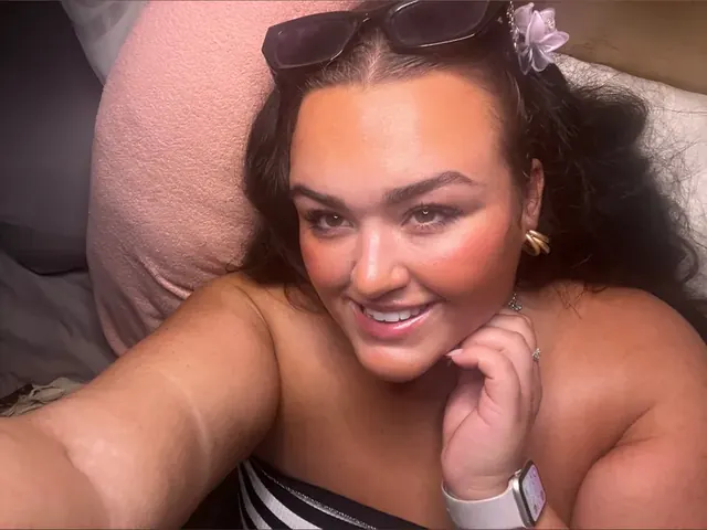 Chlooooo OnlyFans uncensored content creator