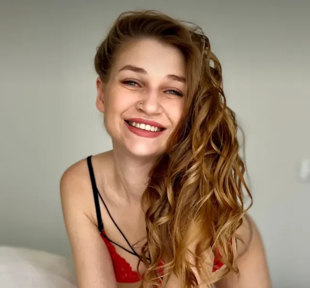 Christinelive OnlyFans captivating and mysterious creator