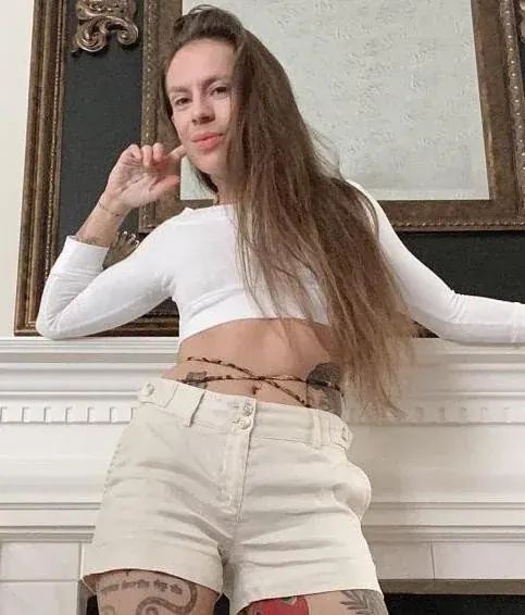 Ciren Verde OnlyFans creator with exclusive content