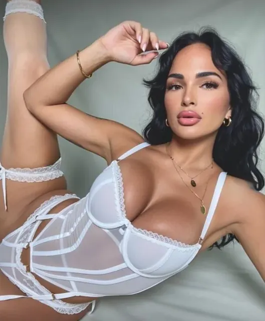 ✨ Claudia Bavel ✨ OnlyFans creator with exclusive content.