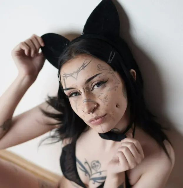 Cleo Peach OnlyFans profile with enticing content