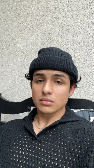 Clos OnlyFans creator with a minimalist aesthetic