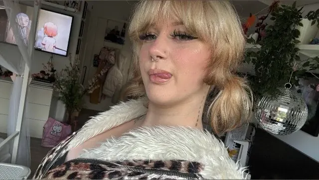 Confusedrejekt OnlyFans creator with unique content