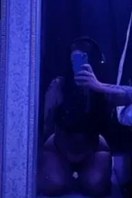 Courtney Docherty OnlyFans tatted goth girl