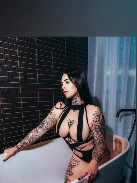 Chlo OnlyFans Tattooed Creator