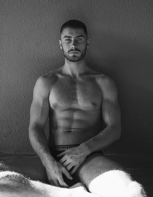 Craig Marks OnlyFans athletic creator