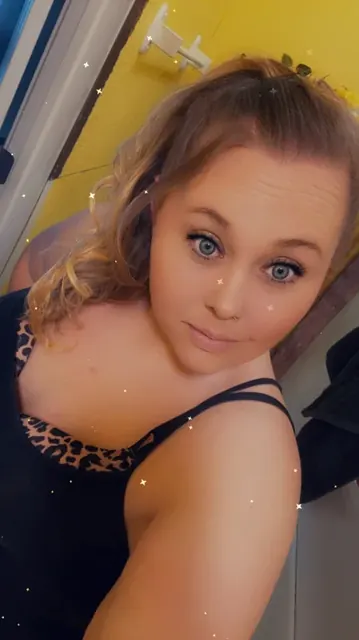 Crazyatdarkmomma OnlyFans plus size content creator