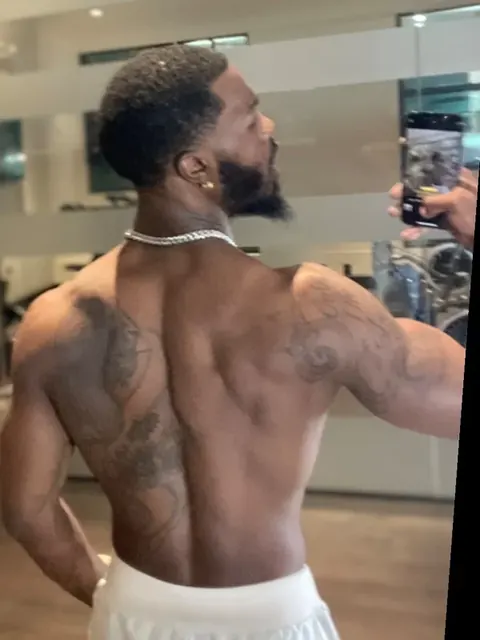 Creolee OnlyFans artist showcasing creativity
