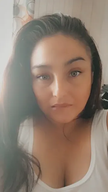 Crystal OnlyFans creator with captivating content