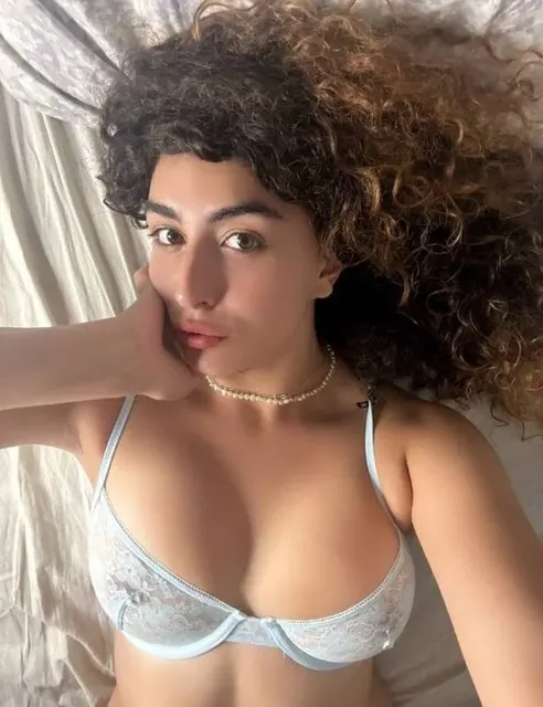 Lollipop V.I.P OnlyFans sexy curly creator