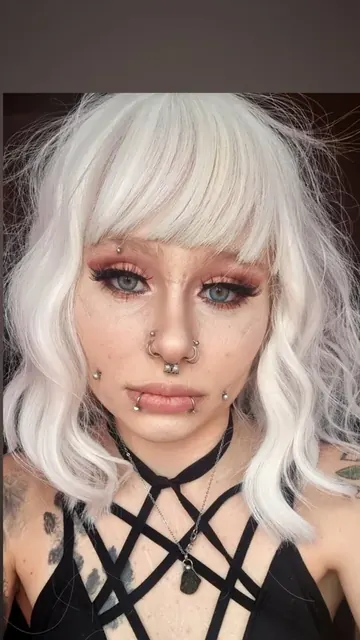 Nana OnlyFans alternative creator with grey hair