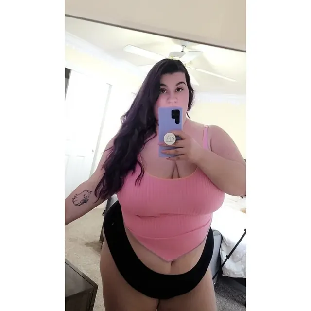 Beg for it daddy OnlyFans creator and Squirter Queen