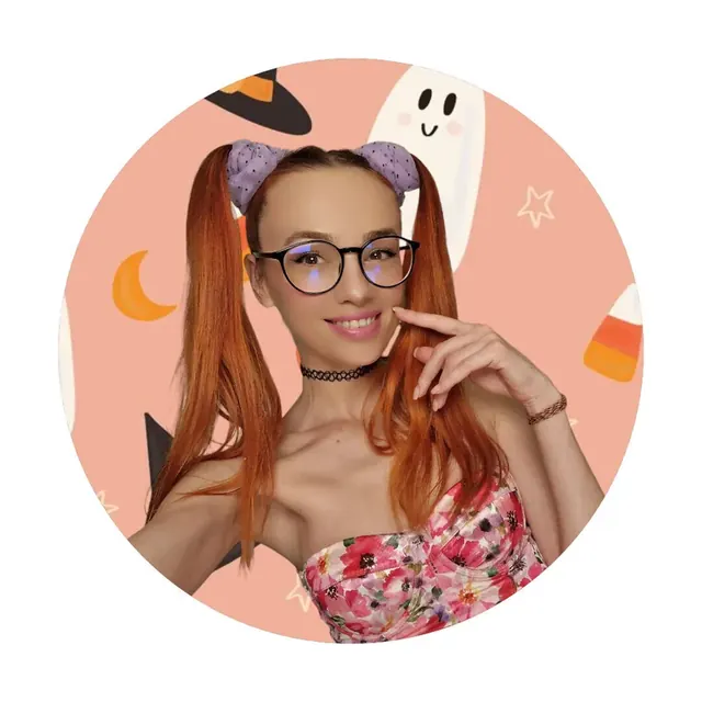 Daisy OnlyFans creator with enticing content