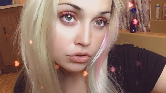 Dakotafreeling OnlyFans creator with exclusive nude content