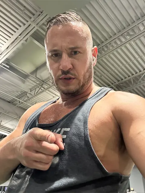 Danny Mountain OnlyFans male performer