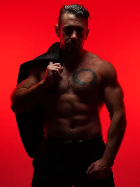 Dante Colle OnlyFans adventurous content creator