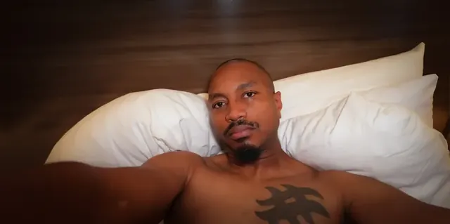 Darious Longs OnlyFans performer with exclusive content