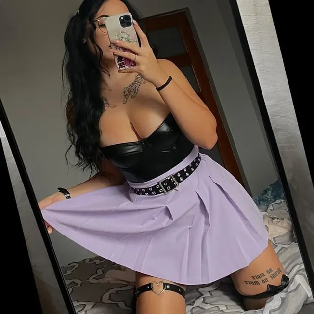 Darkapojarkaof OnlyFans creator with unique alt content