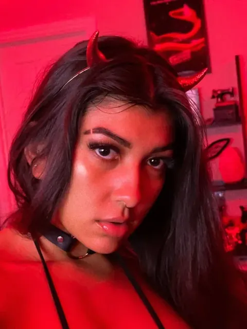 Elektra OnlyFans creator with daily lingerie content