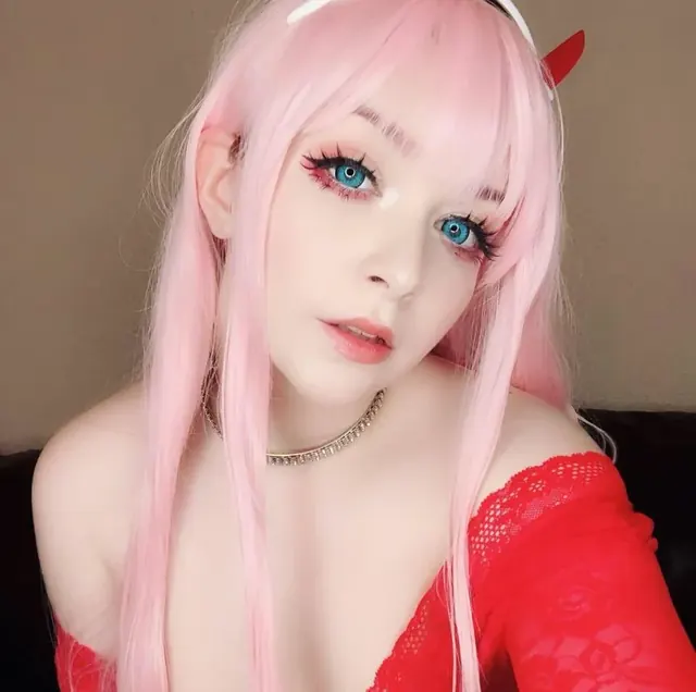 Tiny Duckling OnlyFans lewd cosplayer