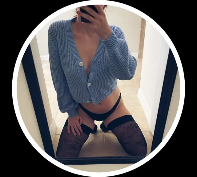 Dayytripper OnlyFans sexy all natural milf