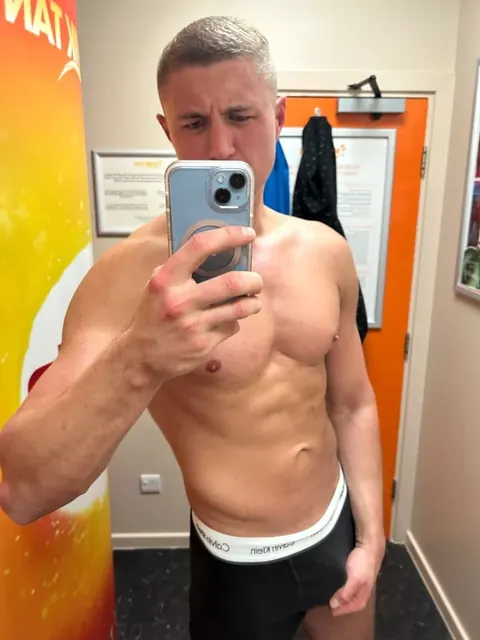 DCxOF OnlyFans profile athletic blonde