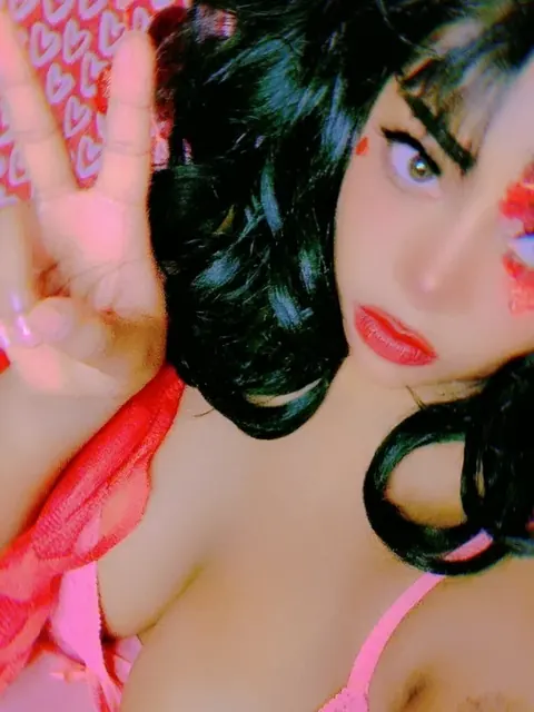 Femme_Fatale 🥀 OnlyFans creator with stunning cosplay