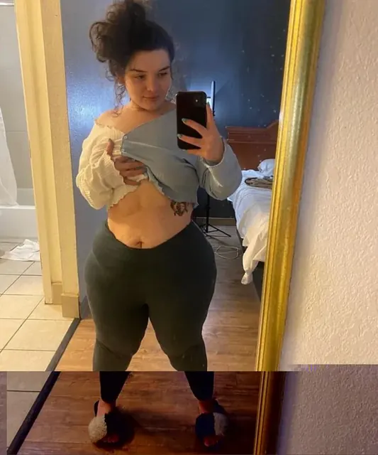 Debbiee OnlyFans creator with all natural content