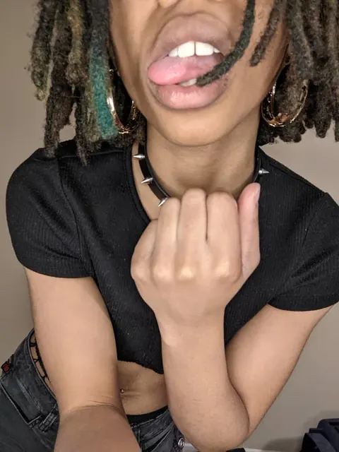 Deedeetakes OnlyFans cute camgirl