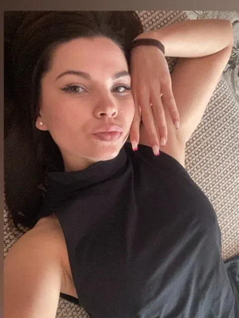 Diamondannet OnlyFans profile natural girl