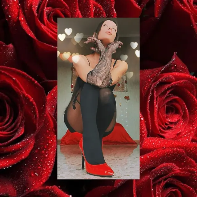 Diana on OnlyFans showcasing exclusive content