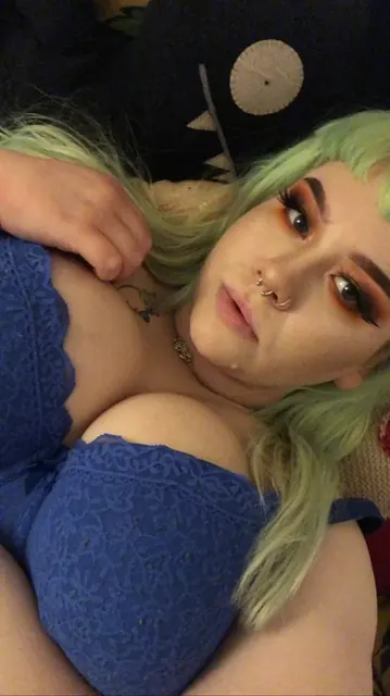 Dirtvibes OnlyFans creator with exclusive content
