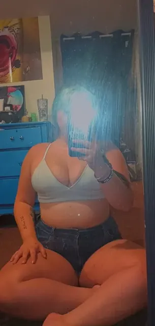 Dkhoe123 OnlyFans creator with premium content