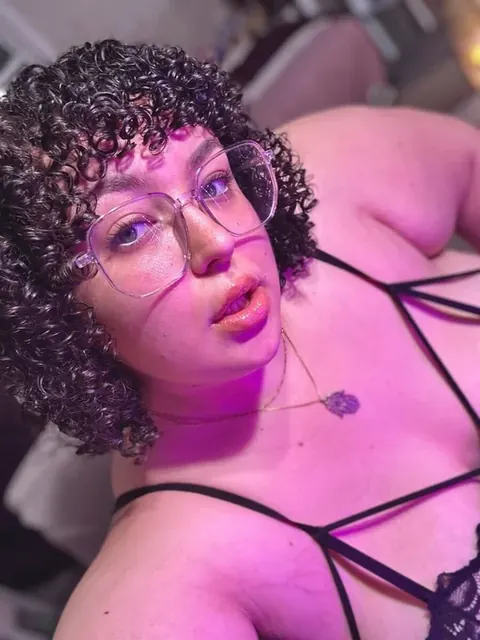 Dommeleigh OnlyFans financial dominatrix