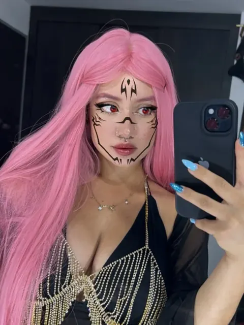 Douxamer OnlyFans creator with daring content