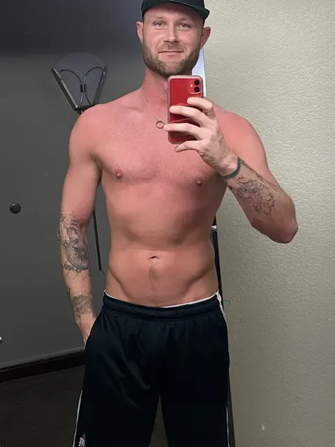 Gunnar OnlyFans Submissive Male Content