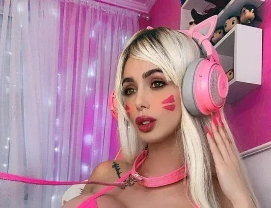 Drifree OnlyFans creator with engaging personality