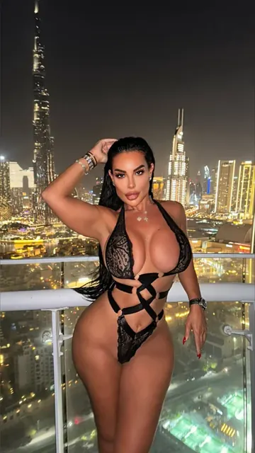 Dubai Queen VIP OnlyFans exclusive content