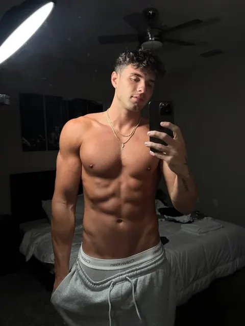 Dylannichols OnlyFans creator with engaging content