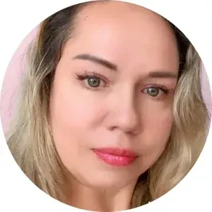 e.loved OnlyFans creator with seductive content