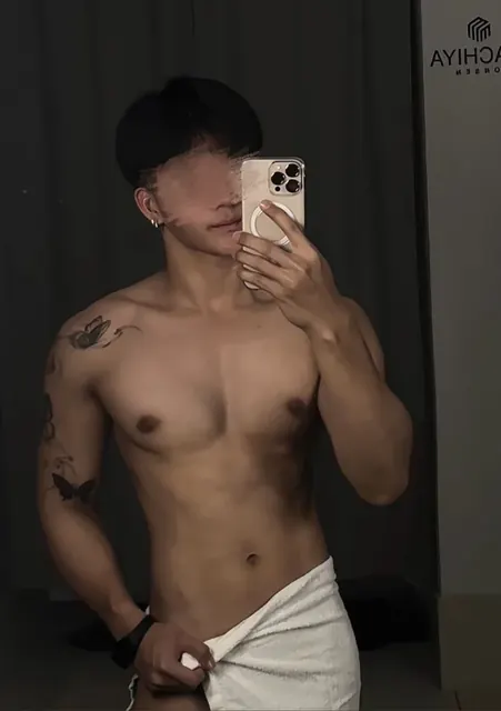 EbonyMeow OnlyFans versatile creator from Thailand