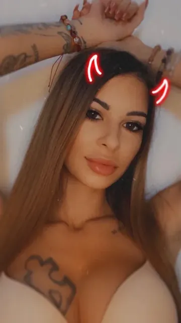 Elena OnlyFans stripper