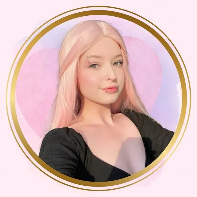 💞 𝐿𝑜𝓋𝑒𝑙𝓎 𝐸𝓁𝒾𝓃𝒶 💞 OnlyFans Pierced