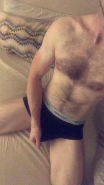 Elliot Stone OnlyFans male creator with text updates
